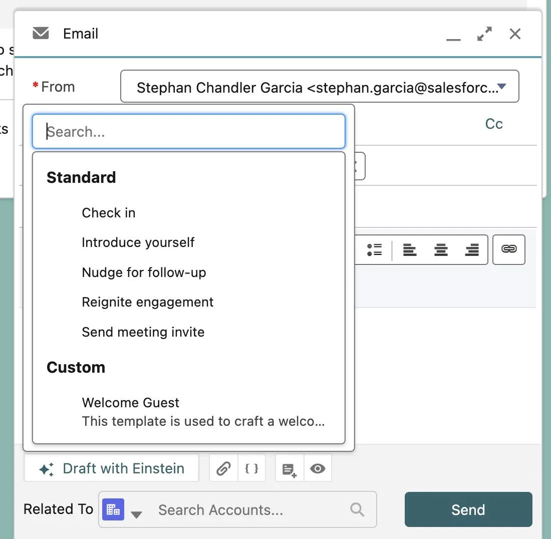 [Draft with Einstein (Einstein を使用してドラフトを作成)] ボタンとリストにあるセールスメールプロンプトテンプレートを使用したメールの送信。
