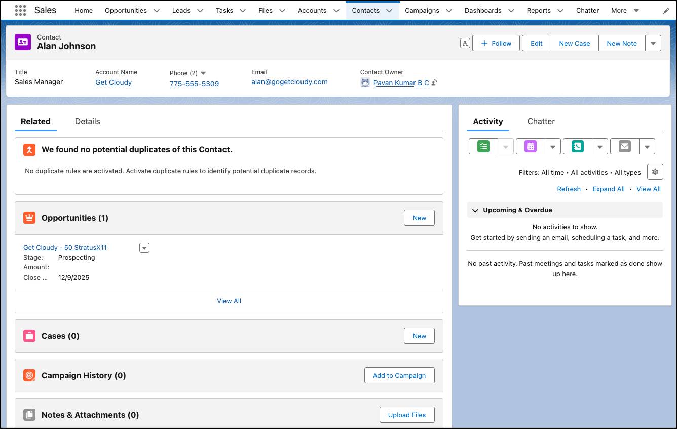 Registro de contacto de Alan en Salesforce.