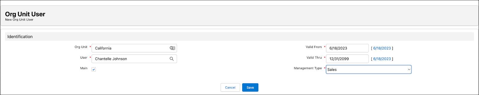 ユーザーを組織単位に割り当てるためのオプションが表示されている [New Org Unit Users (新規組織単位ユーザー)] ページ。