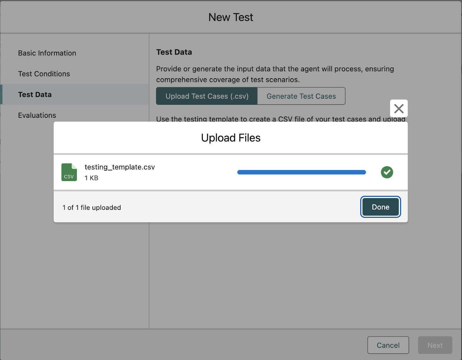 testing_template.csv ファイルが正常にアップロードされた [Upload files (ファイルをアップロード)] ウィンドウのスクリーンショット。