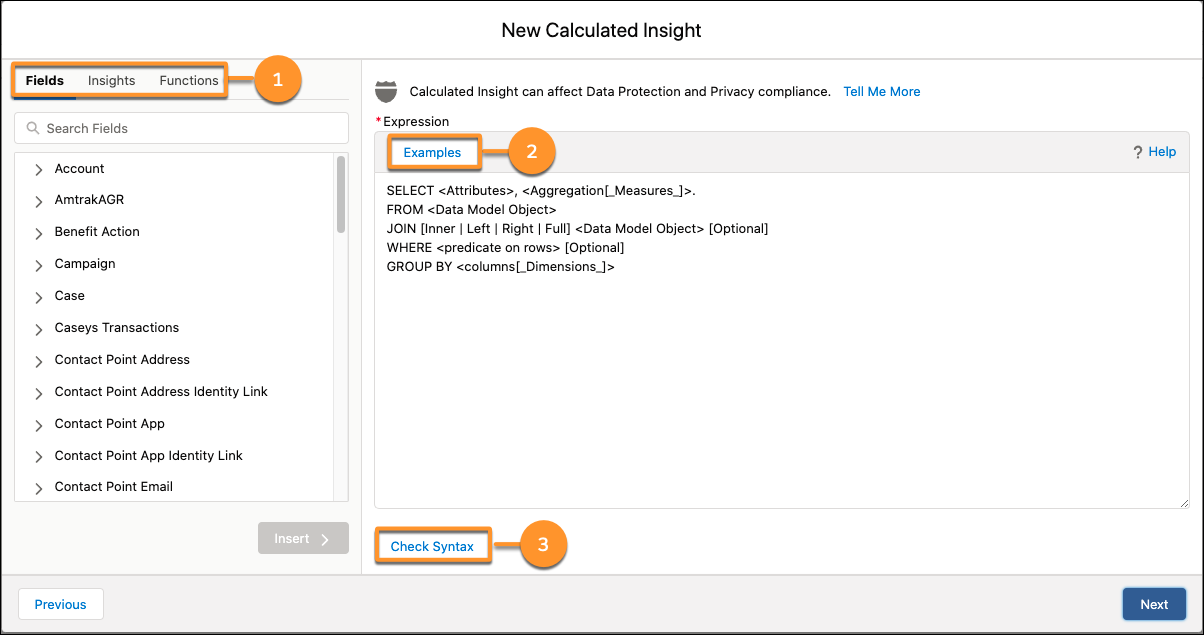 Pantalla de la IU New Calculated Insight (Nueva perspectiva calculada) con Fields (Campos), Insights (Perspectivas) y Functions (Funciones) en un recuadro, al igual que Examples (Ejemplos) y Check Syntax (Comprobar sintaxis).