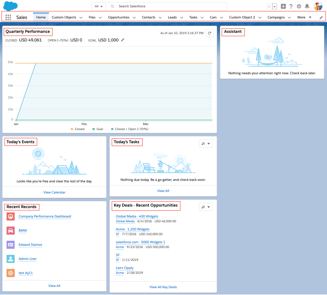 La sección Navigation está resaltada, y las secciones de las páginas tienen los siguientes nombres: Quarterly Performance (Desempeño trimestral), Today’s Events (Eventos de hoy), Today’s Tasks (Tareas de hoy), Recent Records (Registros recientes), Key Deals - Recent Opportunities (Negociaciones clave: Oportunidades recientes) y Assistant (Asistente).