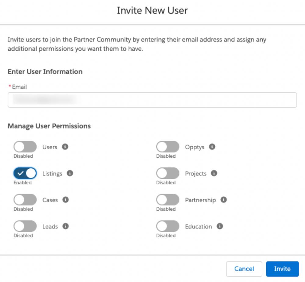 La ventana Invite New User (Invitar nuevo usuario) con un cuadro de texto Enter User Information (Ingresar información de usuario), y los botones Cancel (Cancelar) y Save (Guardar)