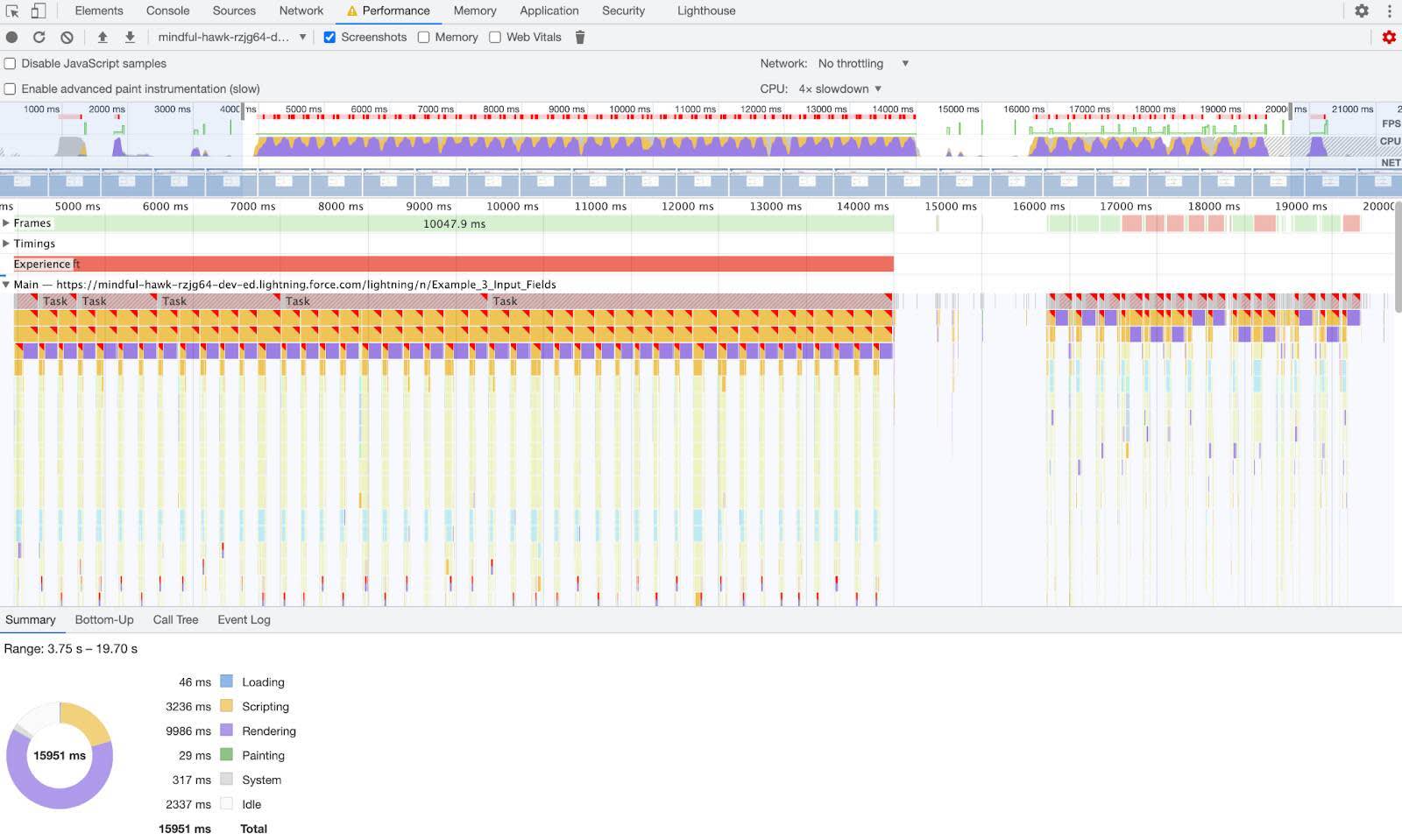 El panel Performance (Rendimiento) con llamadas a muchos eventos y un montón de morado en la sección del gráfico de la CPU.
