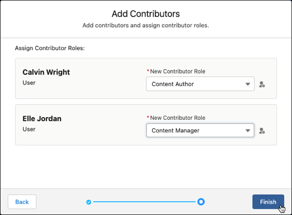 拡張 CMS ワークスペースの [Add Contributors (寄稿者を追加)] ウィンドウ。Calvin と Elle に寄稿者ロールが割り当てられています。