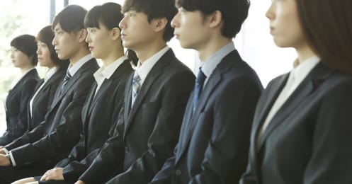 新社会人、初任給の使いみちは？30歳で貯蓄1000万円を目指すなら