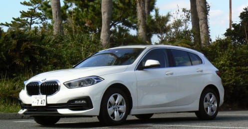 バカボンとの異色のコラボCM、BMW1シリーズの新型は「天才」なのか？