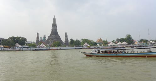 海外移住をした日本人、タイでの仕事はどうやって見つけたのか