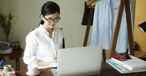 自粛ムードでストレスは溜まる一方、あなたには相談する相手がいますか？