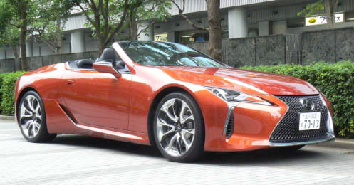 「国内最高級」レクサスLC500コンバーチブル、“小さめのソフトトップ”に注目