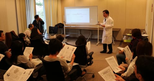 避難所が足りない！タワマン並ぶ港区が「自宅が居住可能なら避難所に来るのは控えて」と呼びかけるワケ