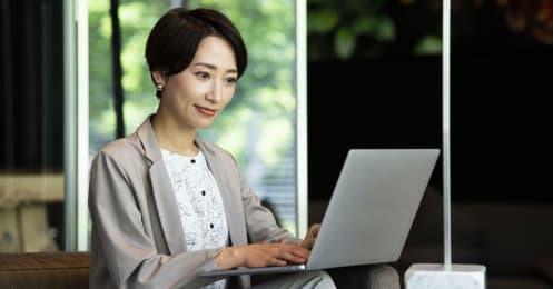 都内で暮らす40代独身女性の平均年収や貯蓄額、生活費はいくら？【2023年版】