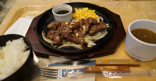 新店開業で3キロ圏に4店舗､｢イオン密集地帯｣幕張を歩く