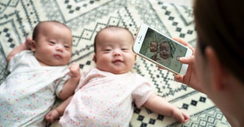 双子の誕生に教育費が心配な33歳会社員。資金計画のポイント3つ