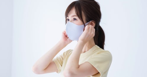 コロナで一時給料3割減をどう乗り切る？積み立て投資はストップするべき？