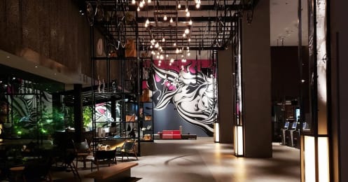 隣室も使って「32時間滞在」“プリンスらしからぬ”最新ホテルとは？