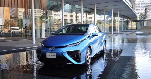 100万円台から トヨタ・ミライの中古車が希少価値抜群で“超お買い得”