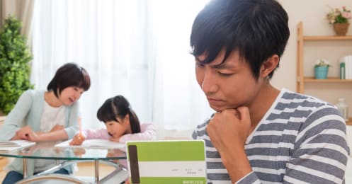 手取り世帯年収900万「子ども3人を中学から大学まで私立に行かせられる？」