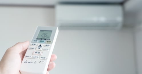 冬のエアコンの正しい使い方！温度、風力、風向のベストな設定は？シーン別おすすめ暖房器具