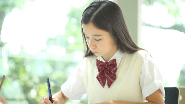 世帯年収1100万 子供を私立中学に入れたいけど学費が心配 money plus