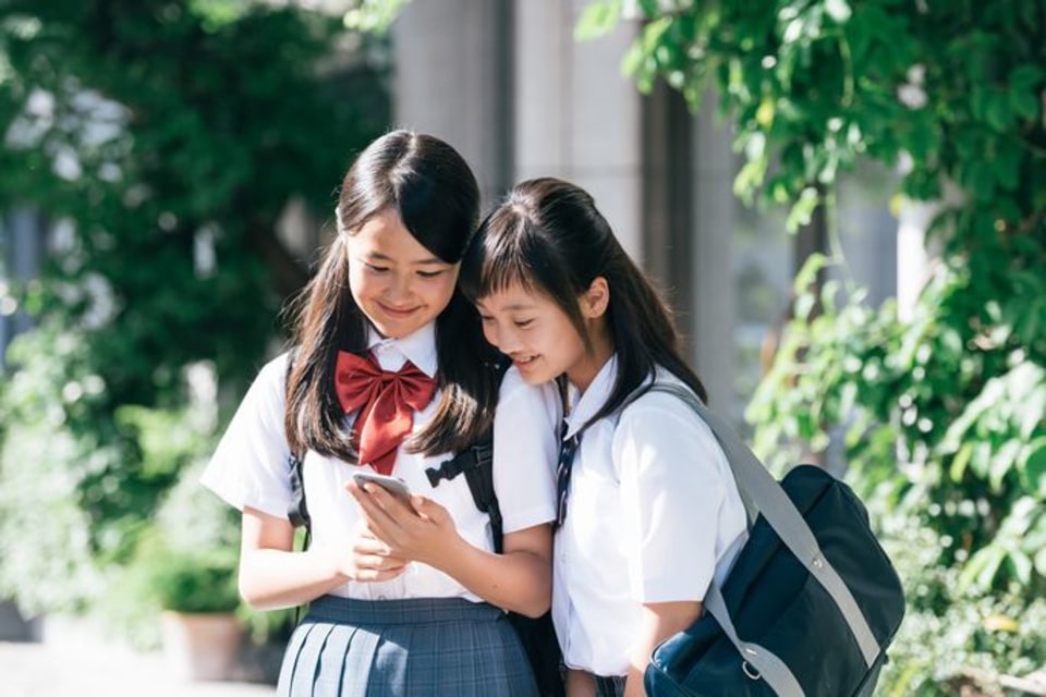 学生 デート お金