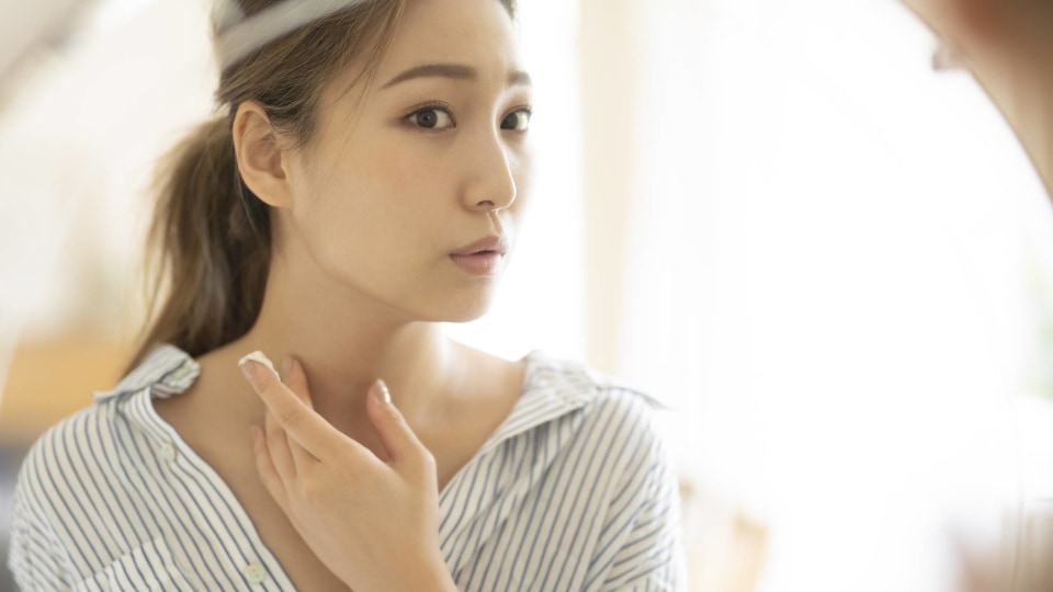 初婚女性の9割が34歳までに結婚 婚姻届が示す男女別 結婚年齢