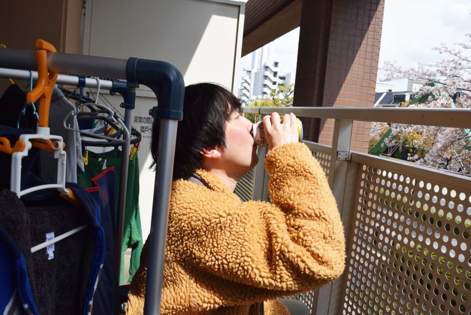 外出自粛でもお酒が飲める ベランダチェアリング の開放感 Money Plus 外出自粛でもお酒が飲める ベランダチェアリング の開放感 Money Plus