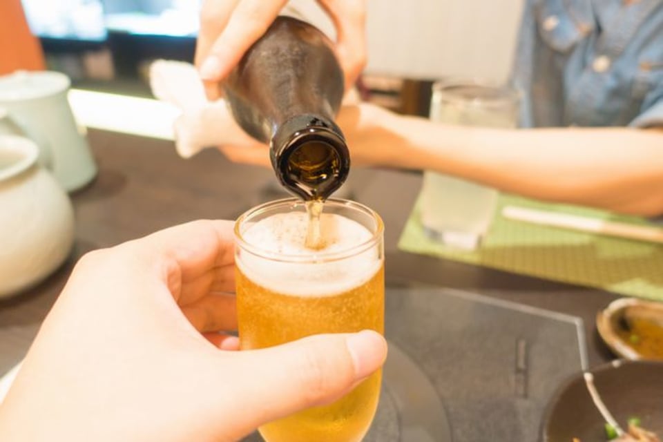 アサヒが10年ぶりに瓶ビールを値上げする 意外な事情 Money Plus