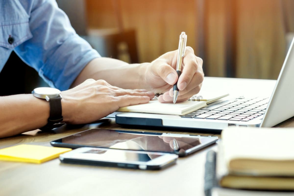 FXのよくある疑問「確定申告」はどうすればいい？ – MONEY PLUS