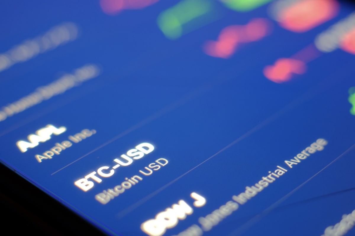 人気NFTゲームへの大規模ハッキング、FTXグループの経営破綻…。2022年に暗号資産市場では何が起こったのか？ – MONEY PLUS