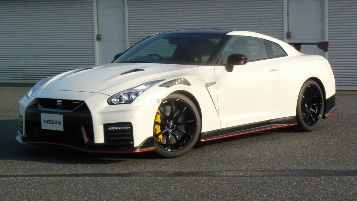 今作で見納め? 日産が誇る“世界最高レベル” 「GTRニスモ2020モデル｣をサーキットで体感 MONEY PLUS