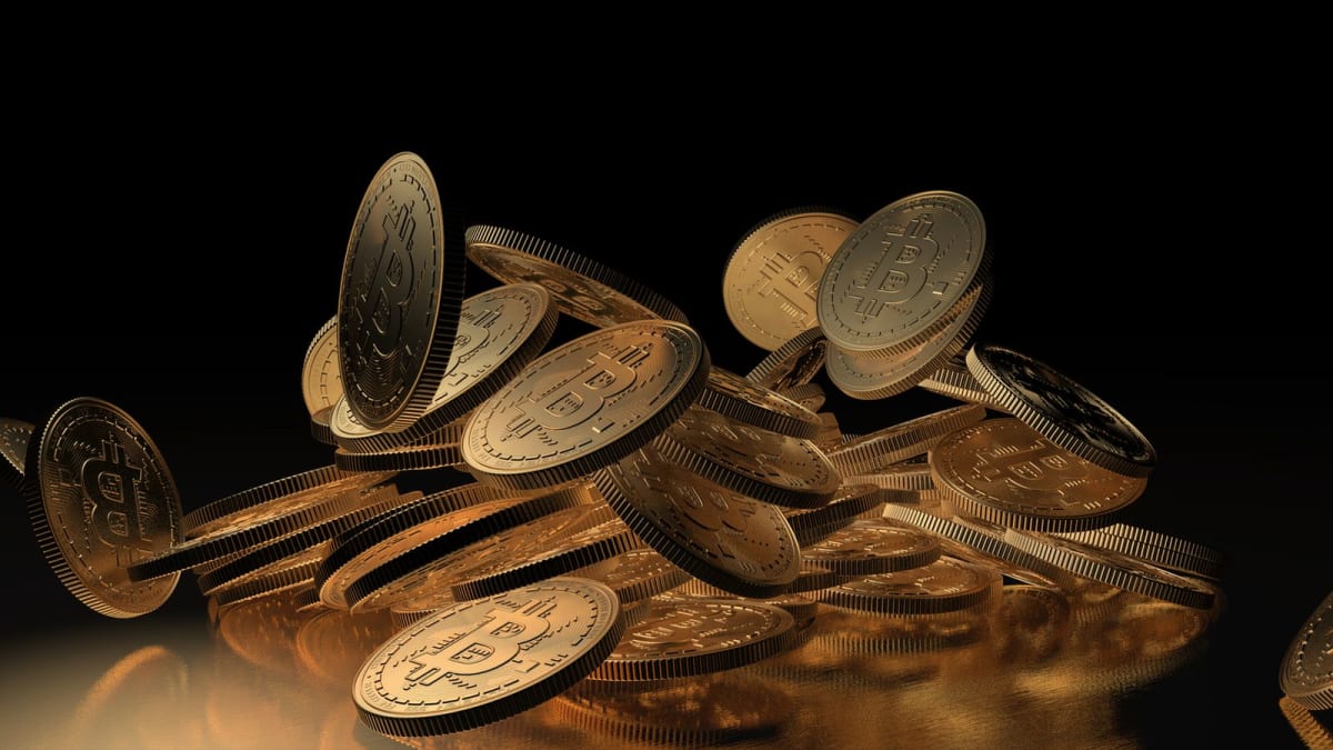 いよいよ税務当局が動き出した？仮想通貨で儲かった人が今、注意するべきことは税金 – MONEY PLUS