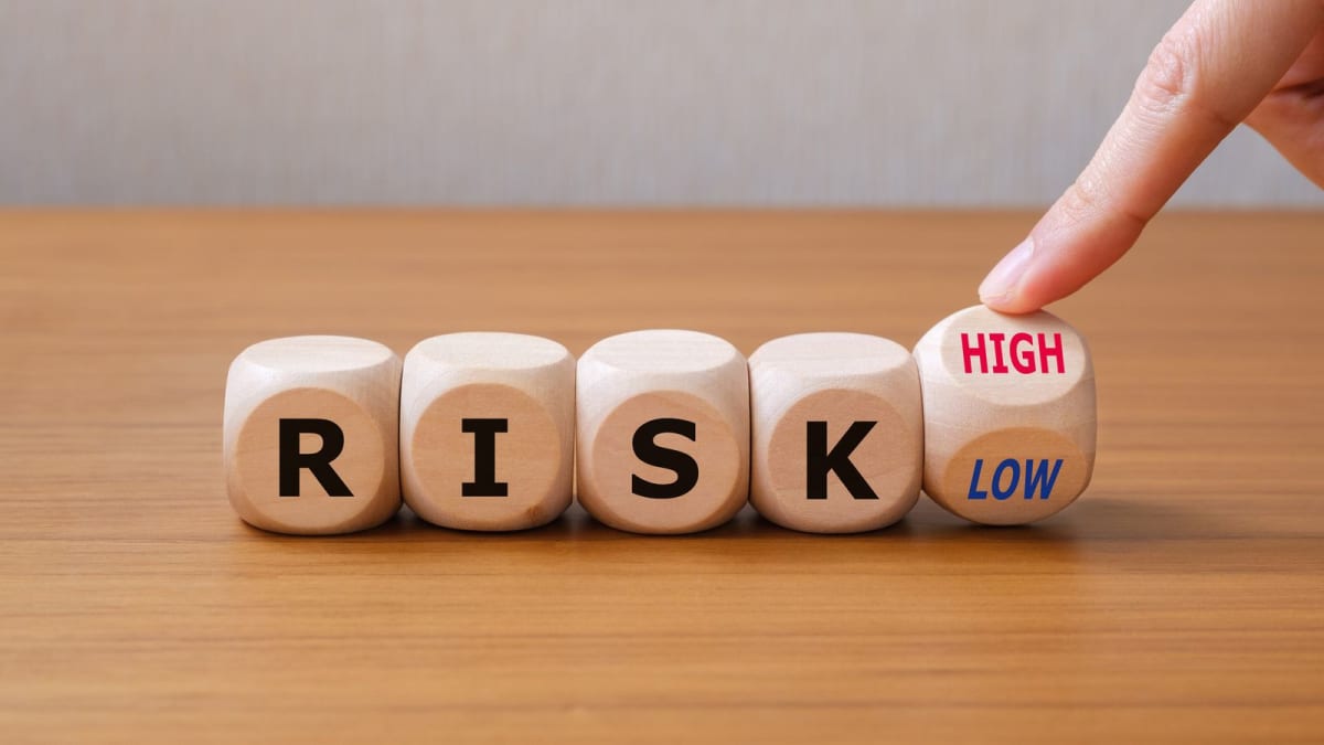 規制強化の背景は？ FX最大の特徴「レバレッジ」を正しく理解する – MONEY PLUS