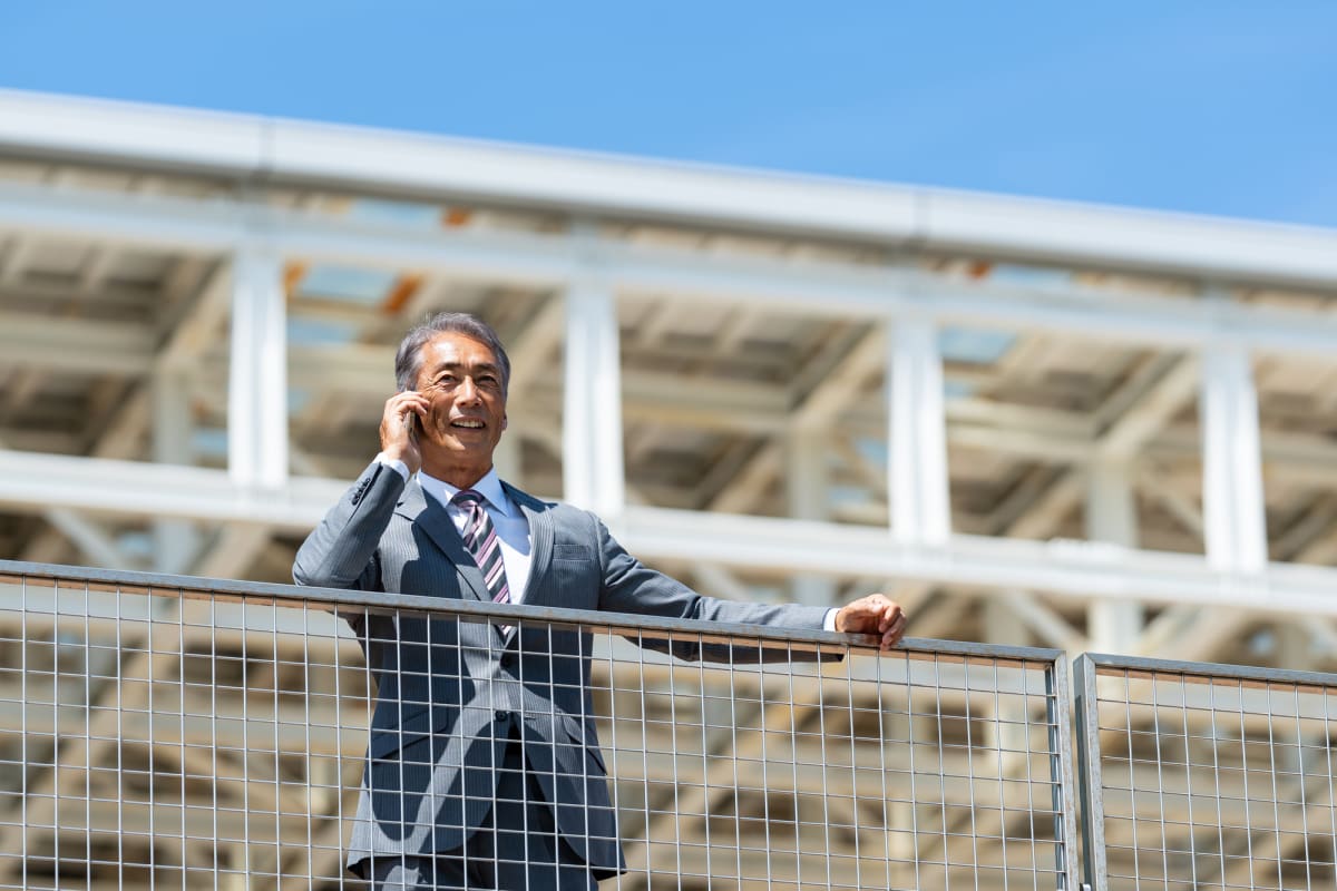 早期退職して人生をガラッと変えたい55歳男性「転職すると収入は下がるが、生涯年収は増やしたい」FPの回答は？ – MONEY PLUS