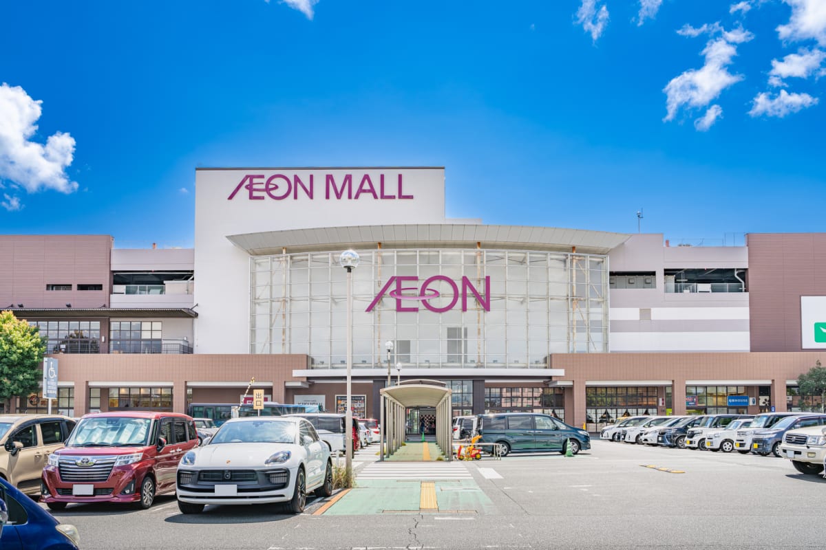 イオン」「ライフ」「ヤオコー」…食料品消費税ゼロ公約で注目、スーパー株の決算比較 – MONEY PLUS