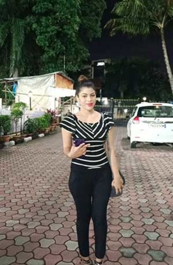 Alisa Hyderabad Escort Photo 2