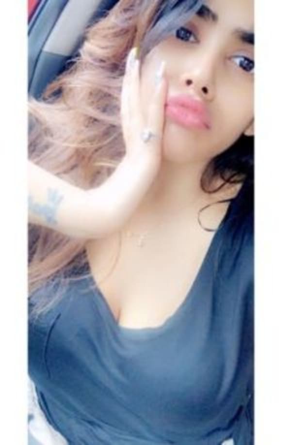 Simran Hyderabad Escort Photo 4