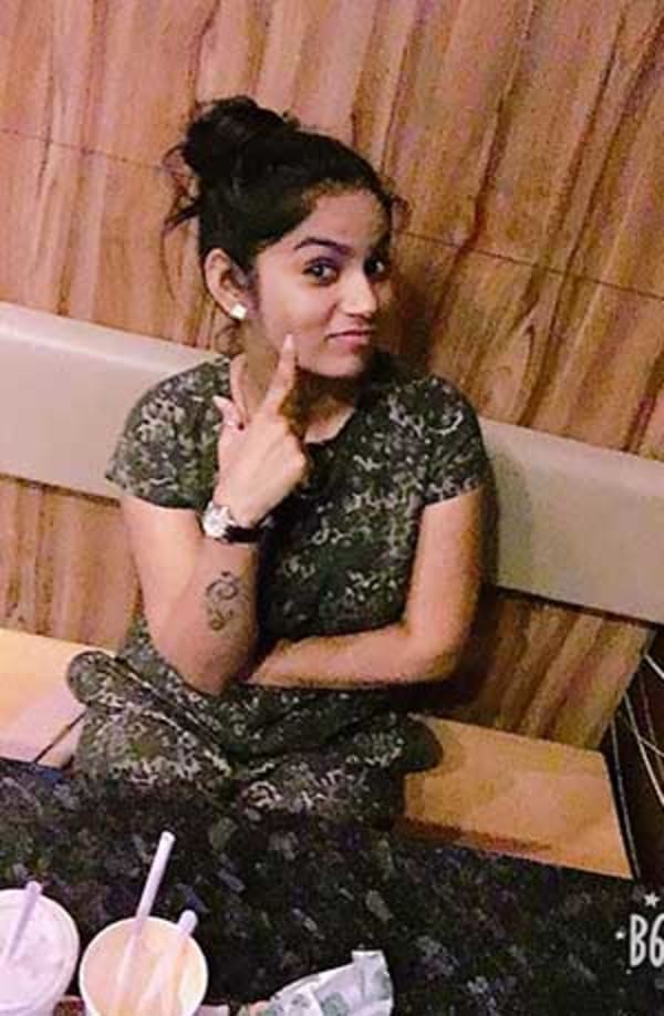 Suman Hyderabad Escort Photo 4