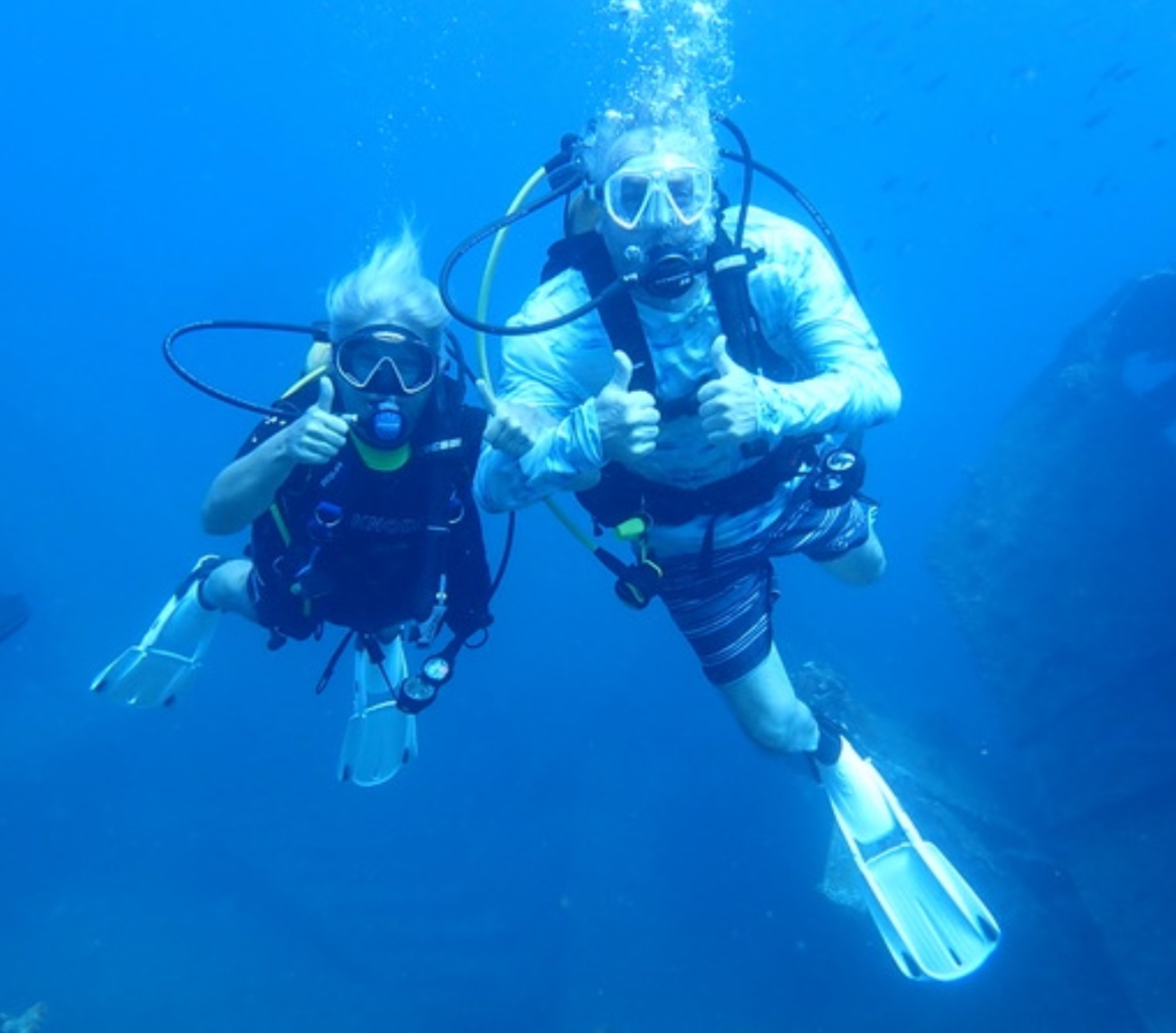 Hydrow Member Alisa goes scuba diving after regaining her strength in menopause with Hydrow.