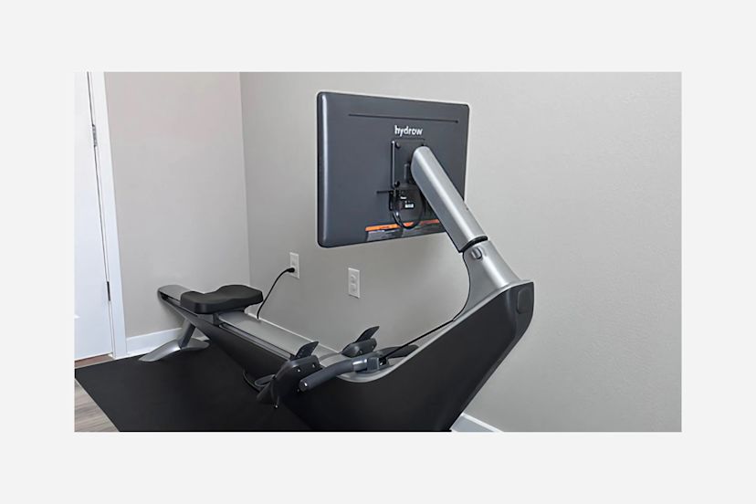 Hydrow Member Ericka Simpson's Hydrow rowing machine.