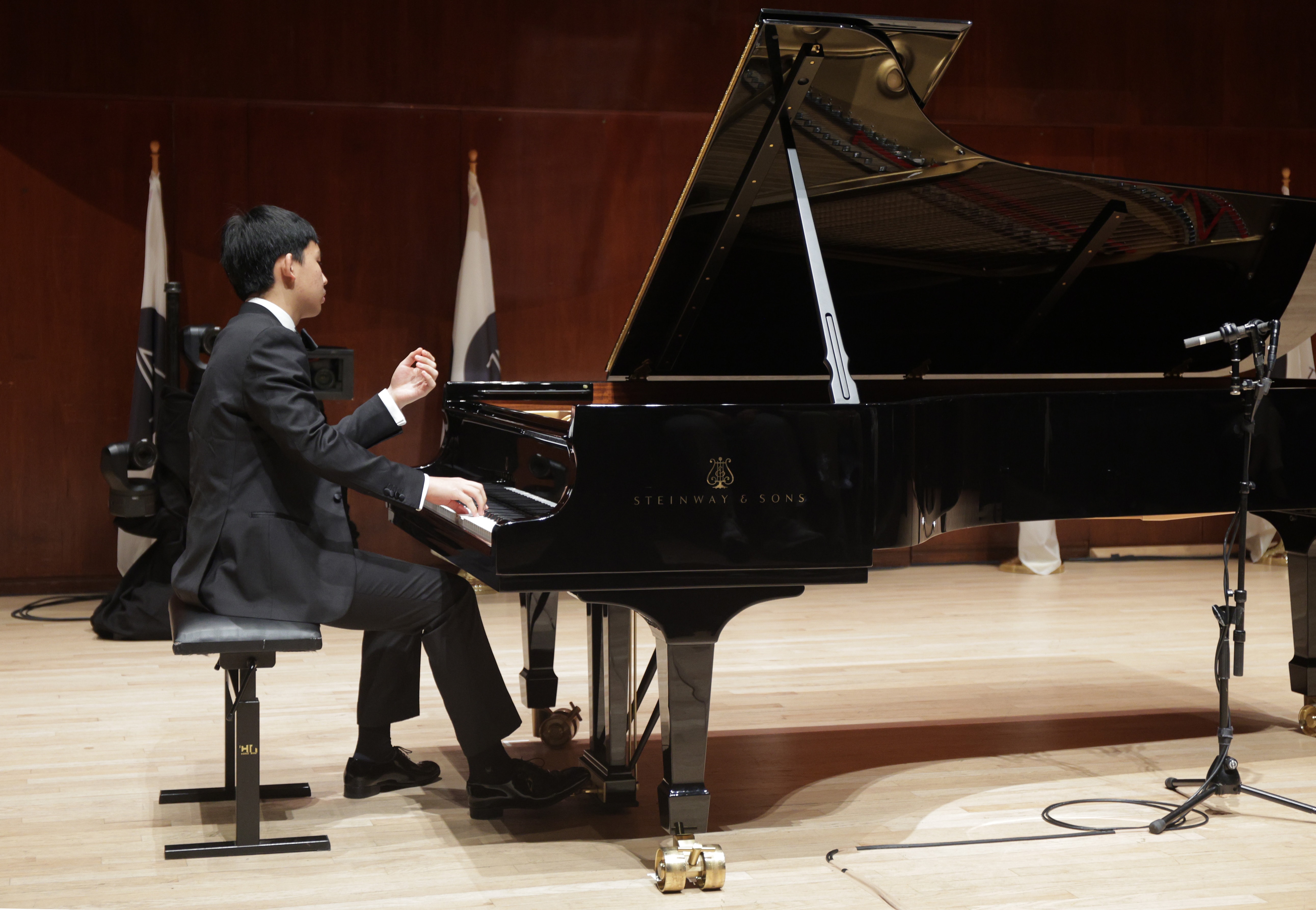 Zhonghua Wei - Quarterfinals
