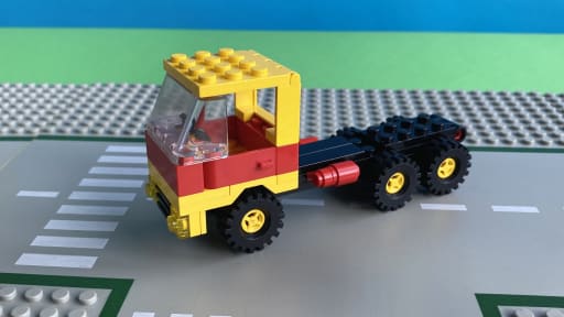 The complete undercarriage with driver's cabin