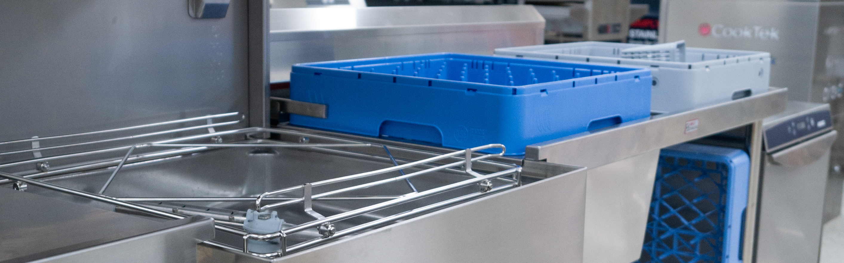 Hood-Type Dishwasher