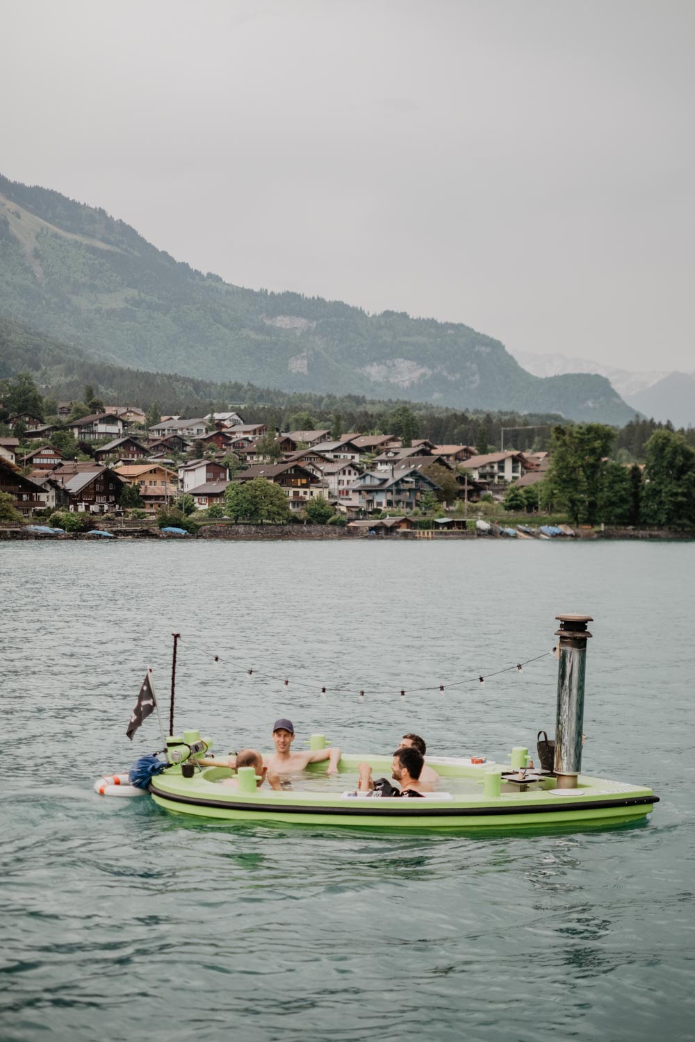 Whirlpool auf dem See zu jeder Jahreszeit