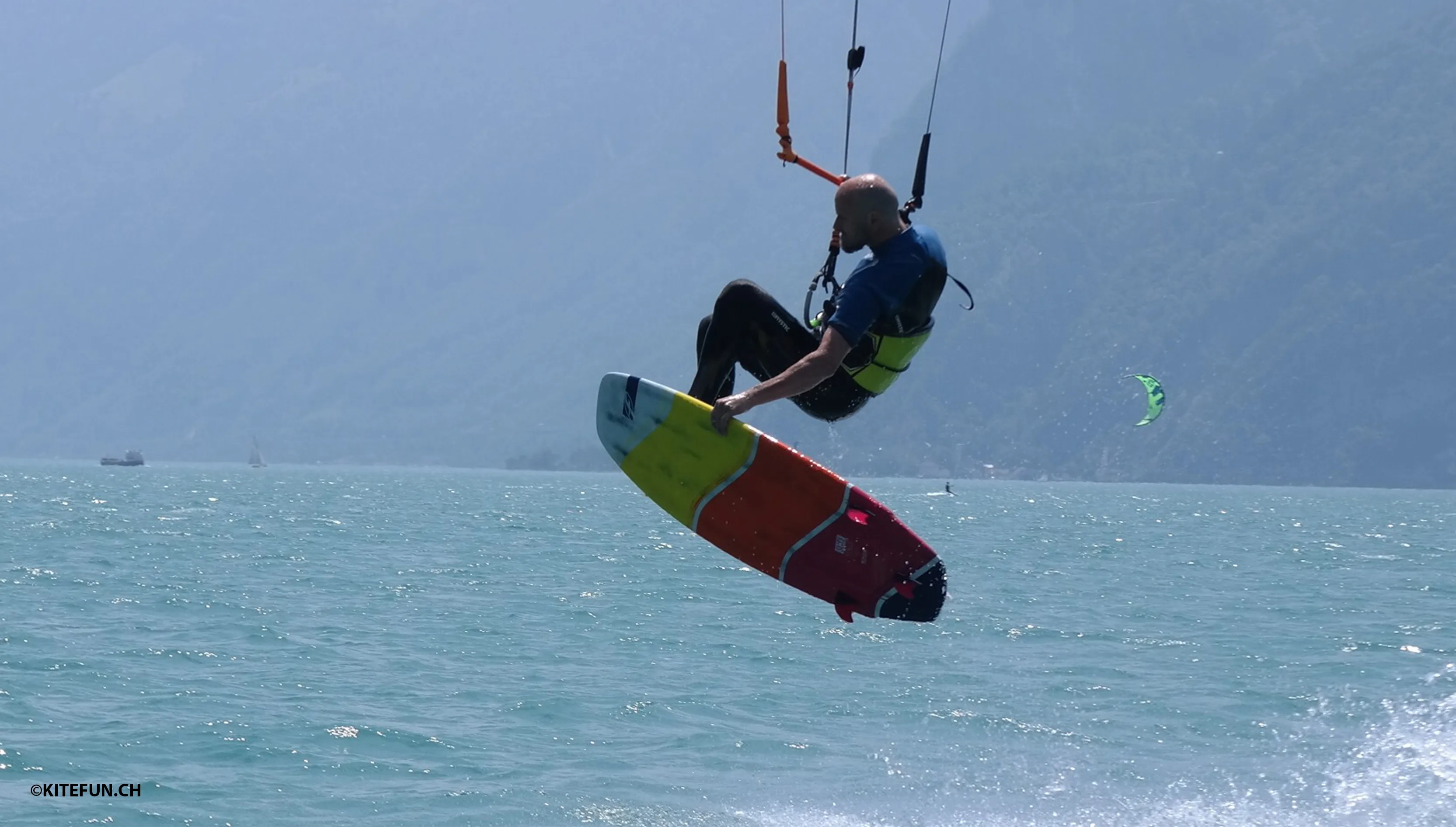 Kitefun_Urnersee_14_bduh0j_t2wxhs Kitesurfen Urnersee