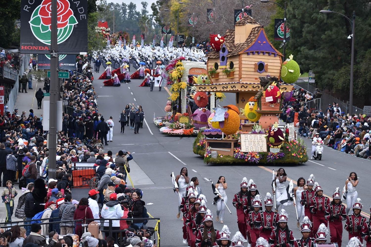 tours for rose bowl parade