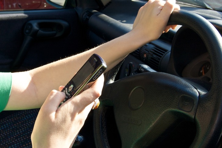 texting-while-driving.jpg