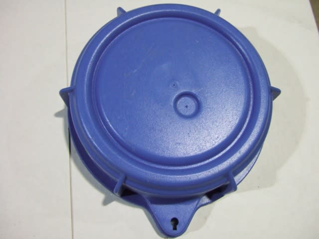 Lokk til samletank/cisterne 2100 liter ( blått skrulokk )