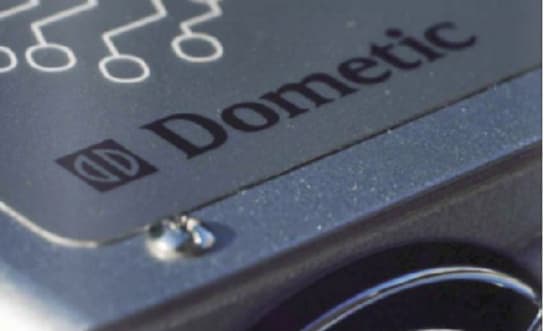 Dometic SI 1500W strøken sinus 12-230V