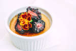 vanilla creme brulee with berries | Classpop Shot